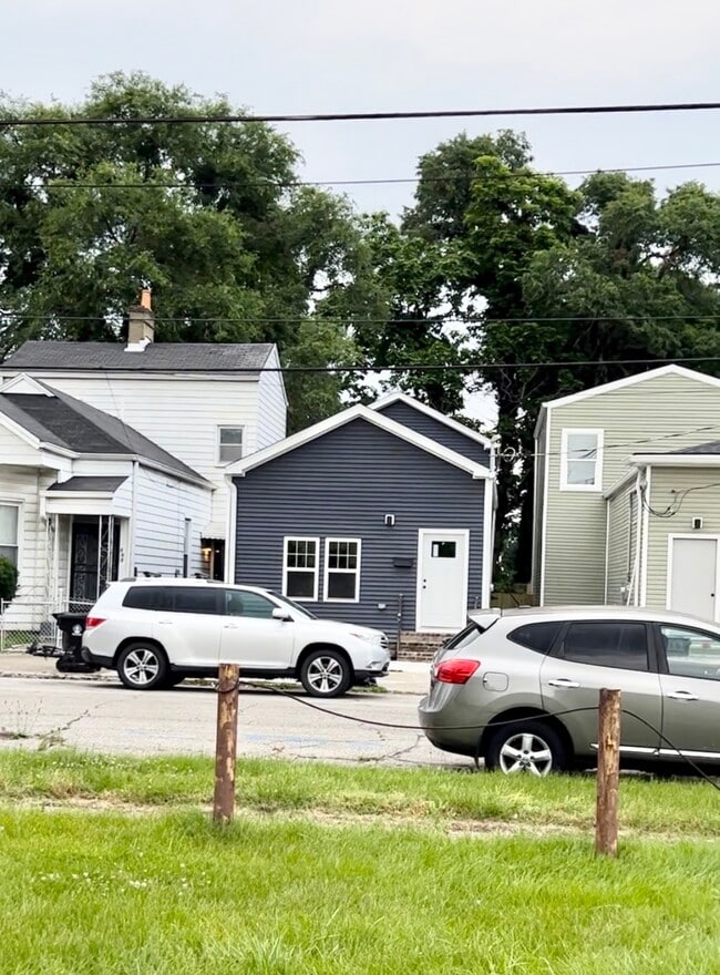 Building Photo - 609 E Caldwell St