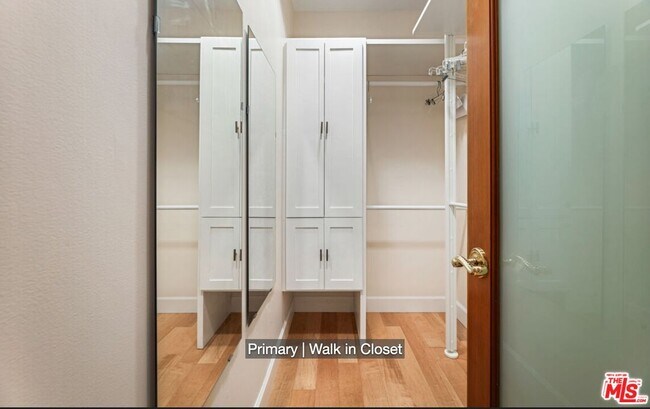 Building Photo - 9060 Harland Ave