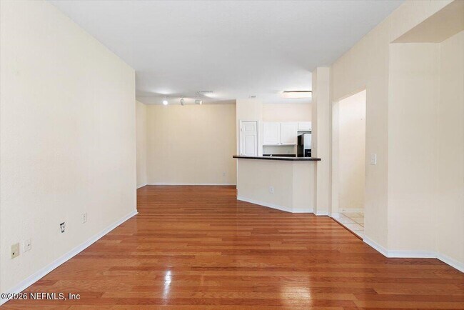 Building Photo - 13703 Richmond Park Dr N