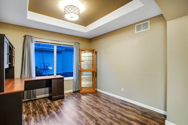 Building Photo - Stunning Updated Patio Home in Highland Me...