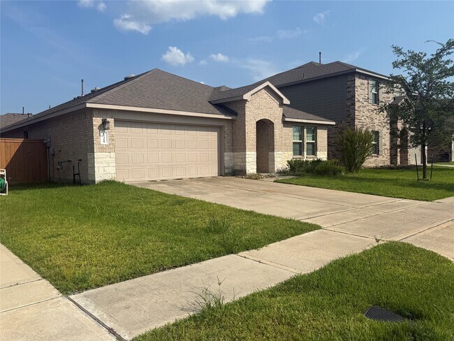 Building Photo - 15310 Dinnet Berm Dr