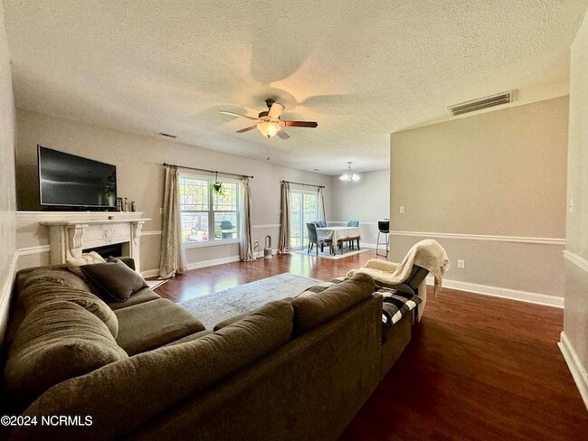 Building Photo - 3112 Catarina Ln