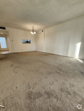 Building Photo - 3341 NW 47th Terrace