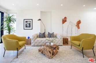 Building Photo - 3756 Brilliant Dr