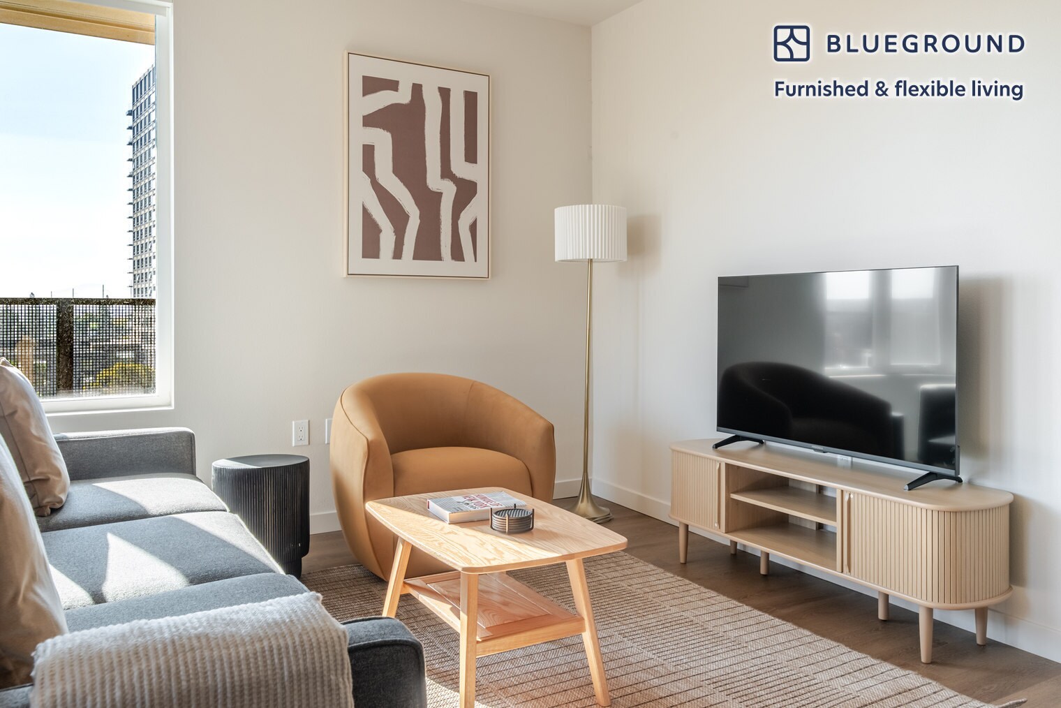 Building Photo - 2333 Calle Del Mundo