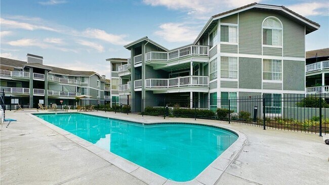 Building Photo - 10371 Garden Grove Blvd