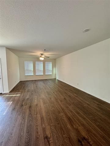Building Photo - 504 Saddle Ln