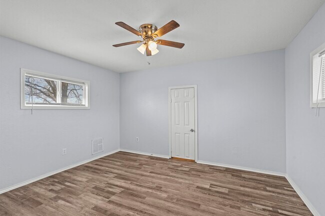 Building Photo - 228 Orange St