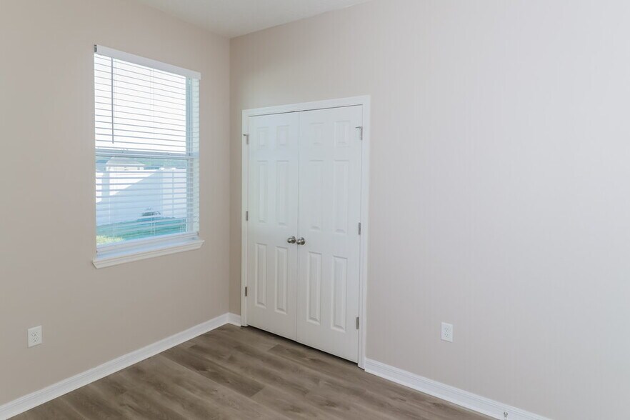 Building Photo - 30745 Water Lily Dr