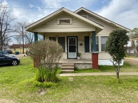Building Photo - 701 Calhoun Ave