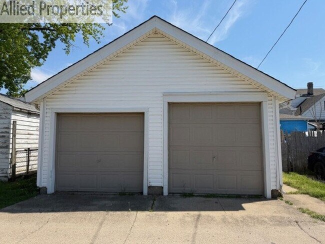 Building Photo - 969 Harmon Ave