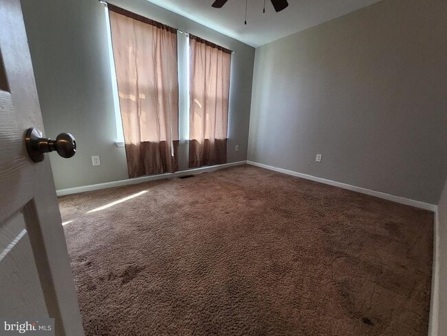 Building Photo - 208 Pelham Rd S