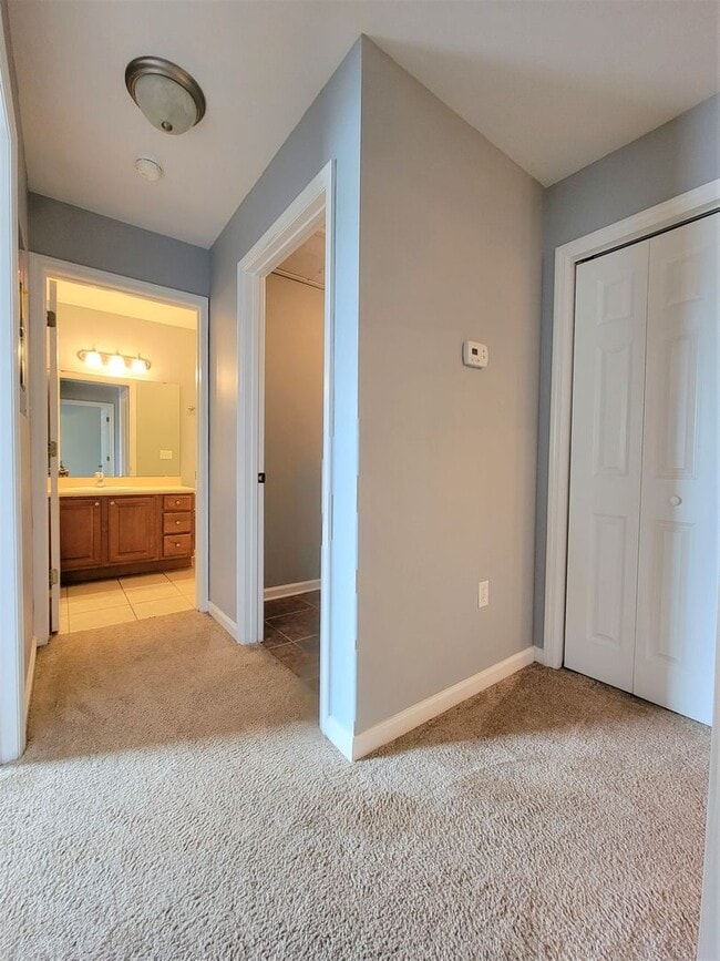 Building Photo - 3 bedroom townhome for rent July 6, 2026  renting for $1775