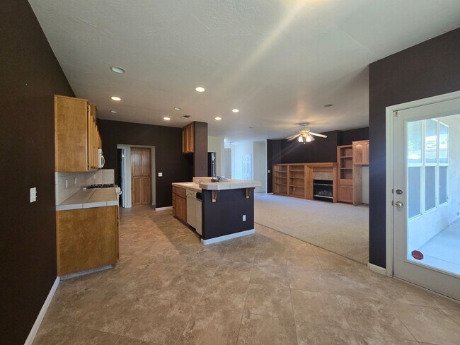 Building Photo - 4 BR 2 BA home available now