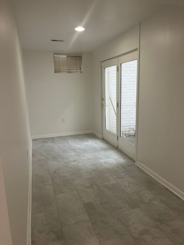 Building Photo - 1106 Landerset Dr