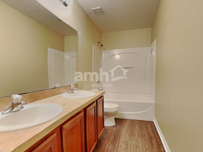 Building Photo - 15260 Perdido Dr