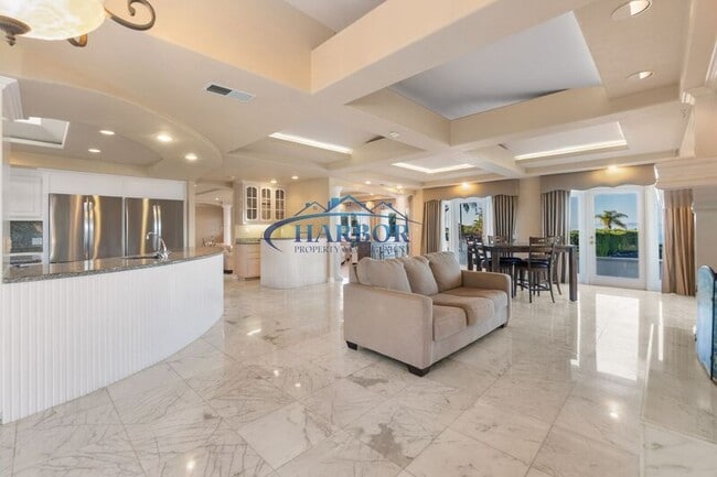 Building Photo - 1504 Vía Margarita