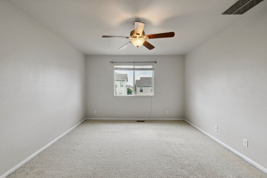 Building Photo - 11040 Claude Ct