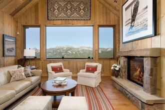 Building Photo - 5 Bandit Way