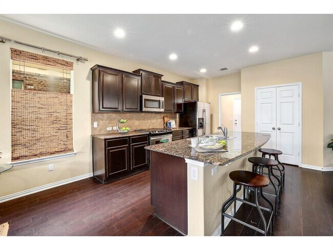 Building Photo - 16021 Travesia Way