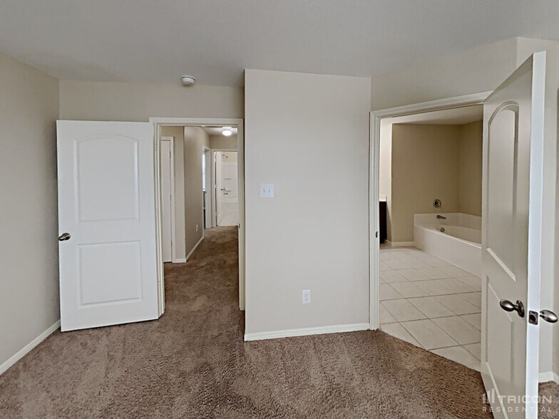 Building Photo - 441 Palomino Stand Dr