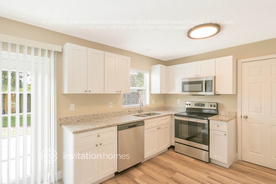 Building Photo - 3205 Lancaster Ln