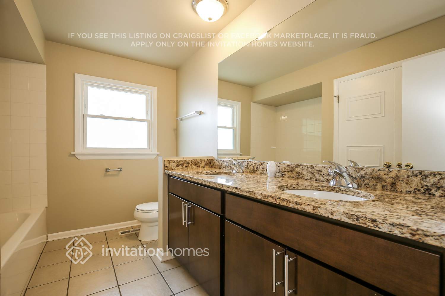 Building Photo - 10801 Kolmar Ave