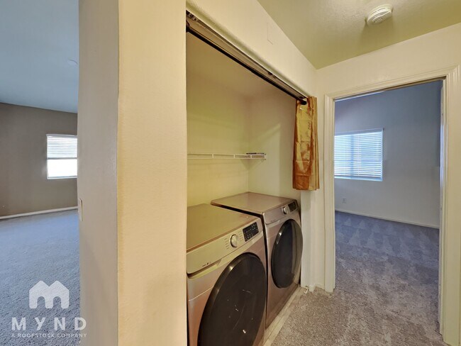 Building Photo - 5225 W Reno Ave