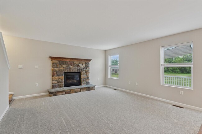 Building Photo - Spacious Single-Family Home On Over A 1/2 ...