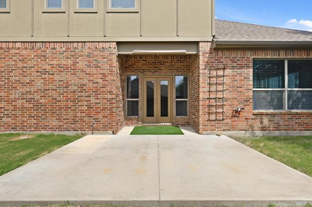 Building Photo - 7152 Fair Oaks Ave