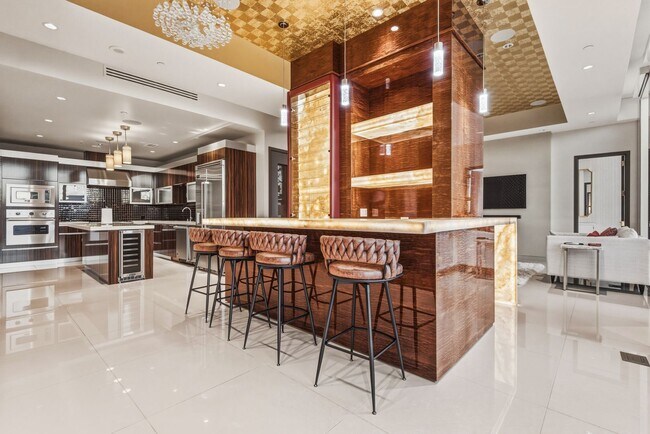 Building Photo - Waldorf Astoria 4707-Strip/City/Mtn Views from this Stunning 2Bd/2.5Ba Residence