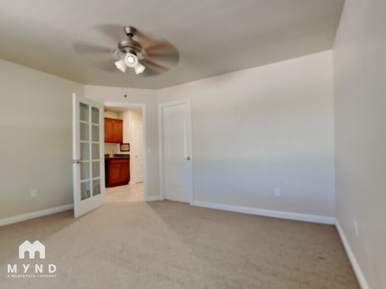 Building Photo - 14202 N Bolivar Dr