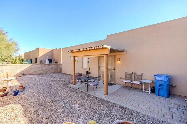 Building Photo - Turnkey Charm in Green Valley – Furnished Townhome with Gated Serenity!