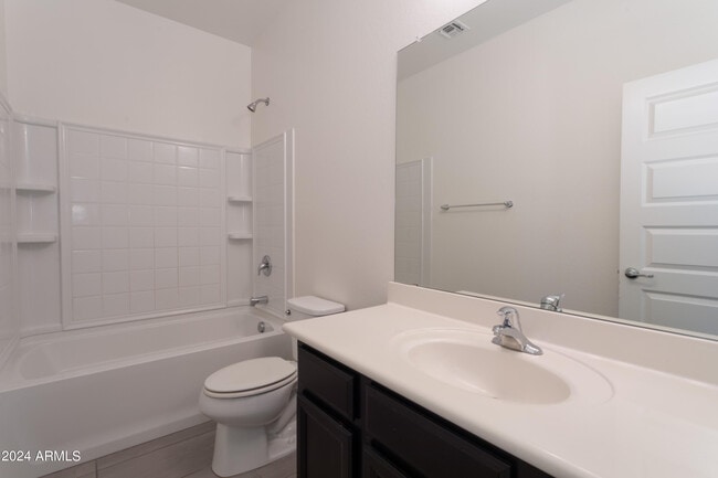 Building Photo - 10432 W Papago St