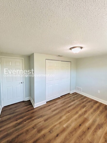 Building Photo - 1649 Dartmouth Dr