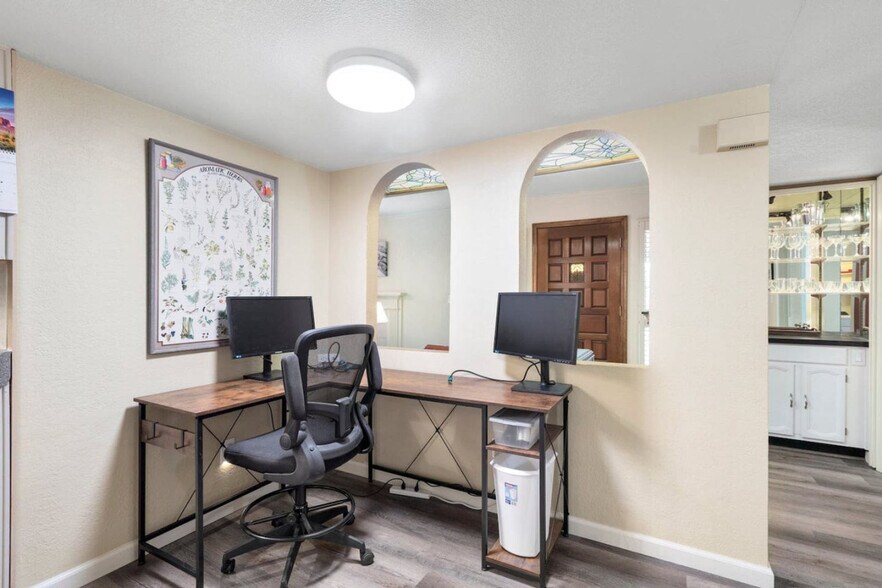 Building Photo - 8314 N 21st Dr