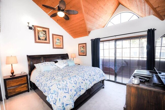 Building Photo - 731 Seacoast Dr