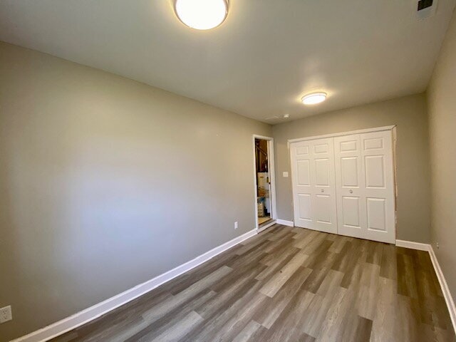 Building Photo - Beautiful 4 Bedroom home in Plainfield! Huge Storage!