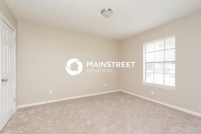 Building Photo - 5 Bedroom Pet-Friendly Home in Fairburn, GA with Main Street Renewal