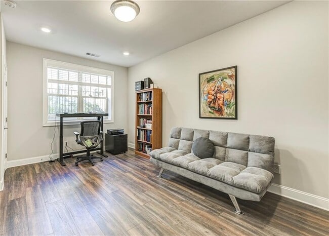 Building Photo - 4321 Parkside Pl