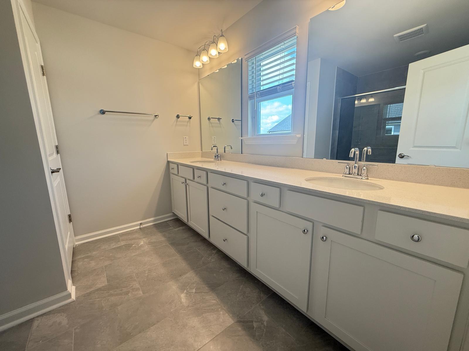 Building Photo - 794 Larkspur Bowl Way
