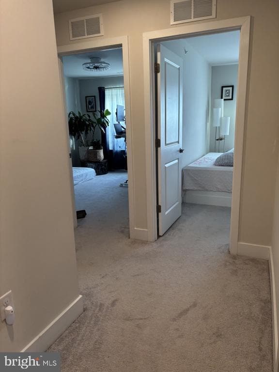 Building Photo - 983 Skylar Ct.