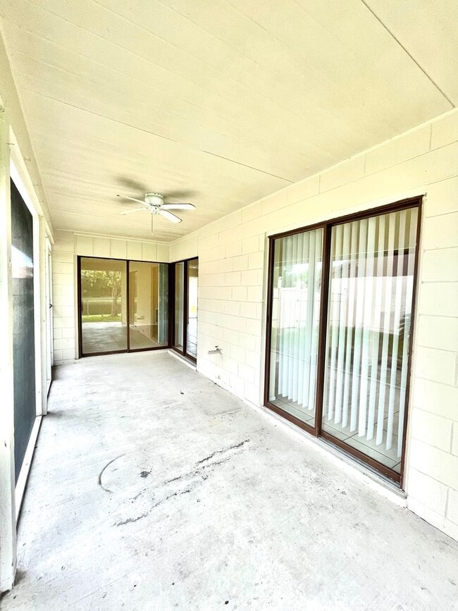 Building Photo - Mid-Century Charmer ONLY $1995/ Month - 2B...