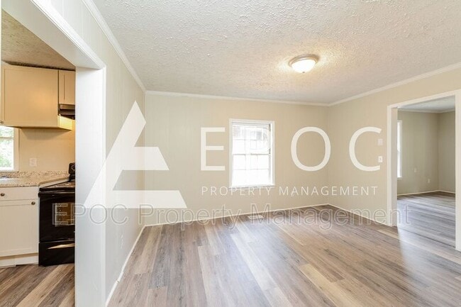 Building Photo - 2616 Manchester St