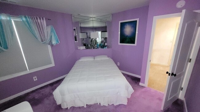 Building Photo - 104 S Avolyn Ave