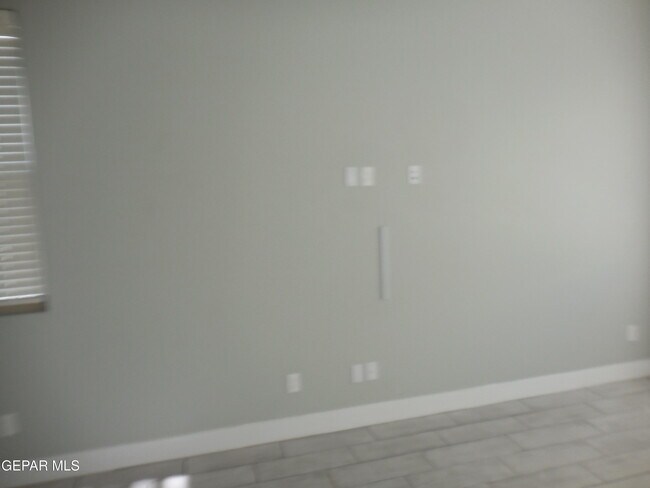 Building Photo - 2245 Rocky Ter Pl