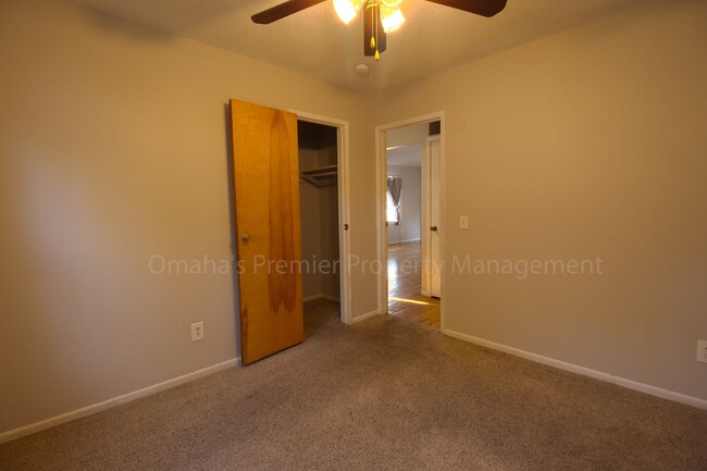 Building Photo - 2 Bed Omaha Home Half Off Deposit!