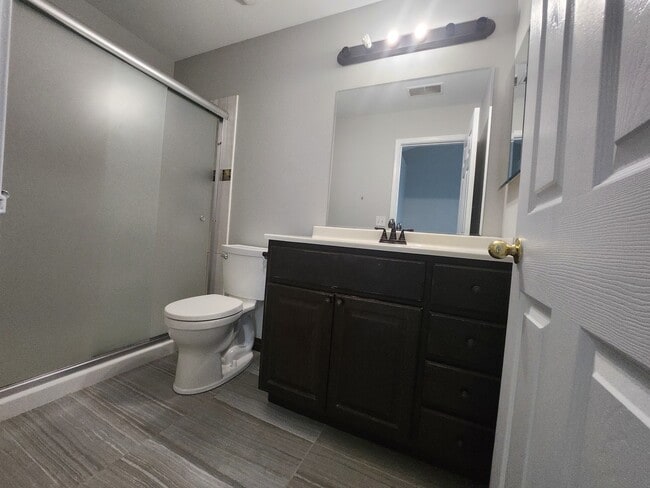 Building Photo - 3832 Baybrook Dr