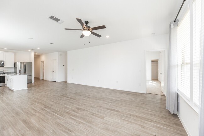 Building Photo - 21119 Sherrell Bay Dr