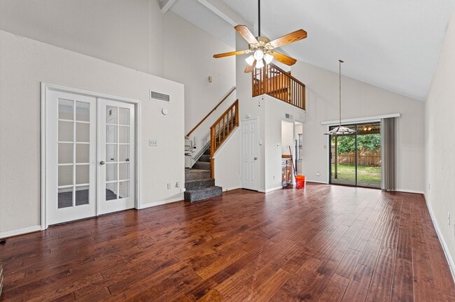 Building Photo - 25 Regency Ln